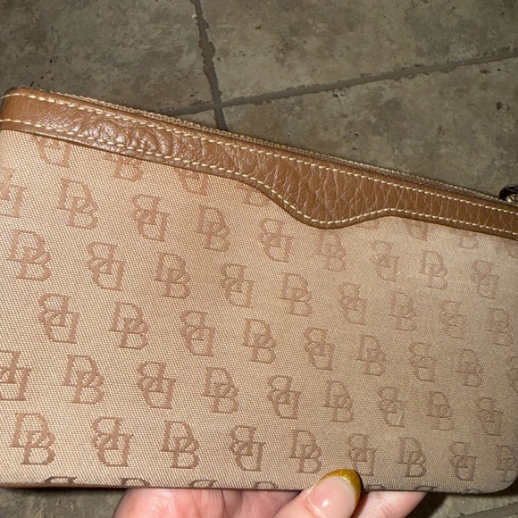 Dooney & Bourke Brown Monogram Wristlet - Picture 4 of 6